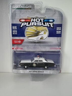 Hot Pursuit 1977 Dodge Monaco Texas Highway Patrol - Black/White